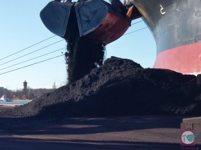 Węgiel w polskich portach morskich - kierunki importu, najwięksi producenci, przeznaczenie i trendy na rynku - GospodarkaMorska.pl