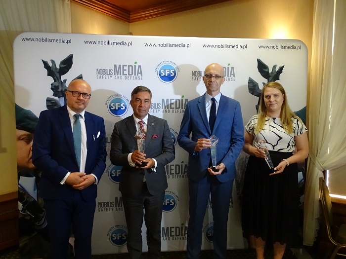 O zagrożeniach hybrydowych i cyberatakach w Szczecinie  - GospodarkaMorska.pl