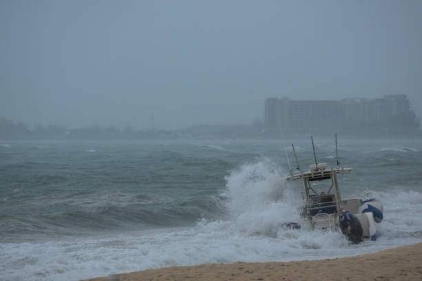 Nadciągający na Kubę huragan Elsa zmienił się w tropikalny sztorm, następna na linii jest Floryda  - GospodarkaMorska.pl