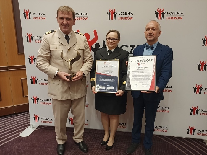 Akademia Morska Uczelnią Liderów 2021 - GospodarkaMorska.pl