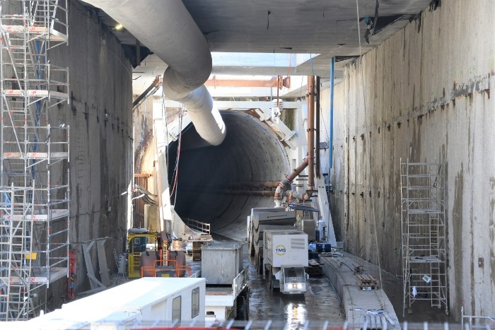 W Świnoujściu. Wydrążyli już połowę tunelu pod dnem Świny - GospodarkaMorska.pl