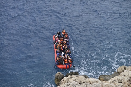 Libia. IOM: 57 migrantów utonęło po tym, jak wywróciła się łódź - GospodarkaMorska.pl