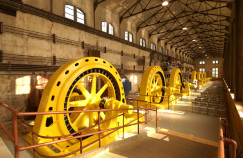 Bitcoiny – nowy cel 123-letniej elektrowni wodnej w USA - GospodarkaMorska.pl