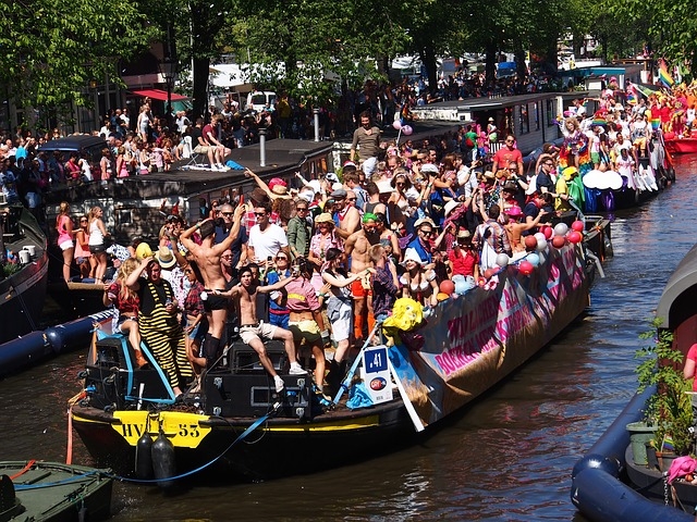 Holandia: 25. edycja Pride Amsterdam bez parady na łodziach - GospodarkaMorska.pl