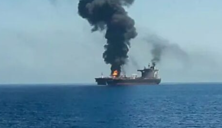 Iran zaprzecza, by brał udział w ataku na tankowiec na Morzu Arabskim - GospodarkaMorska.pl