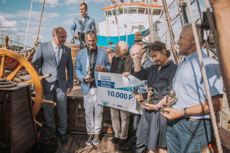 Żagle 2021. Nagroda za 32-letnią włóczęgę po morzach i oceanach - GospodarkaMorska.pl