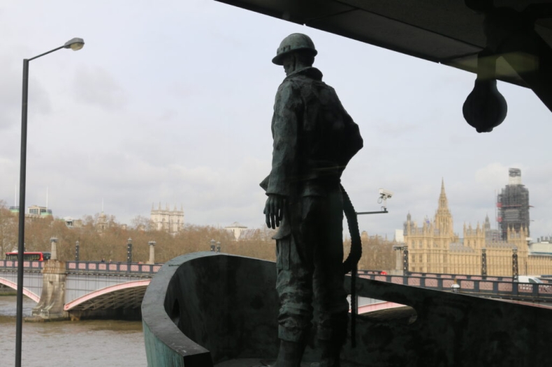 IMO wyraża zaniepokojenie alarmującą liczbą porzuconych marynarzy - GospodarkaMorska.pl