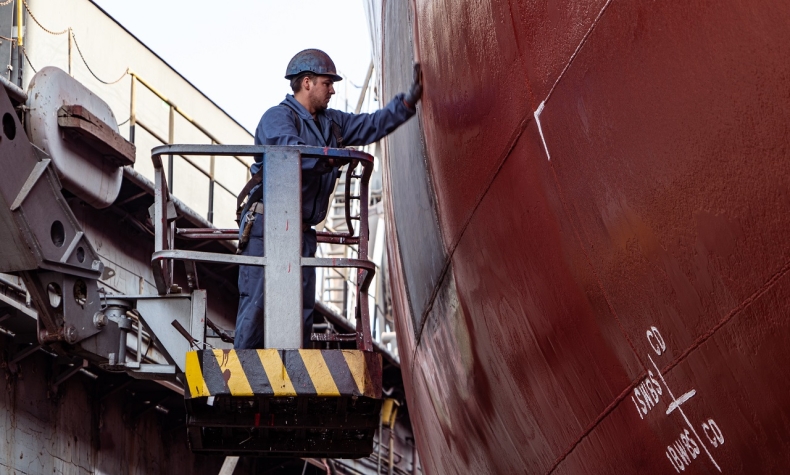 Imigracja zarobkowa a gospodarka morska. Czy przemysł stoczniowy i jachtowy skorzystał? - GospodarkaMorska.pl