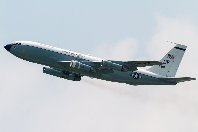 Amerykański samolot do wykrywania skażeń radioaktywnych widziany nad Bałtykiem - GospodarkaMorska.pl