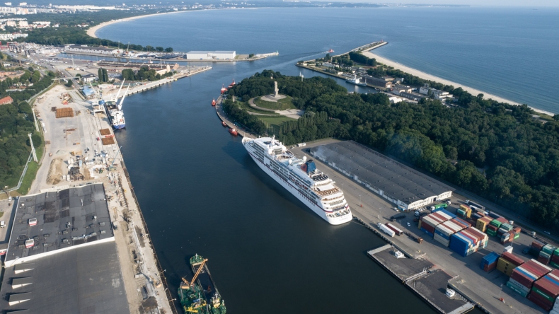 Czarter – "safe port". Część III - GospodarkaMorska.pl