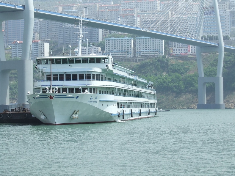 Największy elektryczny wycieczkowiec powstaje w Chinach - GospodarkaMorska.pl