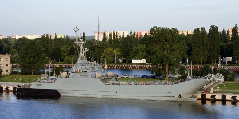 Świnoujście. Szczepienia na ORP Kraków - GospodarkaMorska.pl