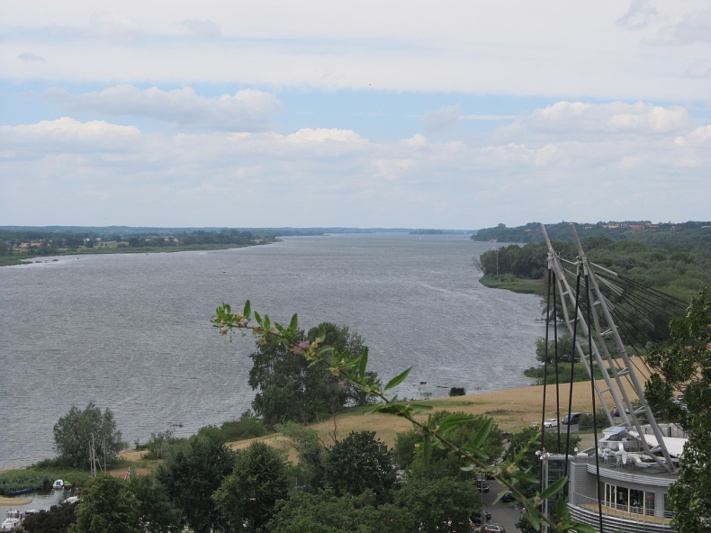 Poszukiwania starosty płockiego na Wiśle - sprawdzono ok. 20 km rzeki - GospodarkaMorska.pl