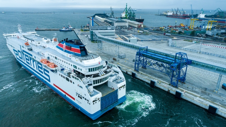 Prom Polferries zawinął do Portu Gdynia. Sukces próbnego cumowania, kolejny krok do bałtyckiego hubu promowego [WIDEO, ZDJĘCIA] - GospodarkaMorska.pl