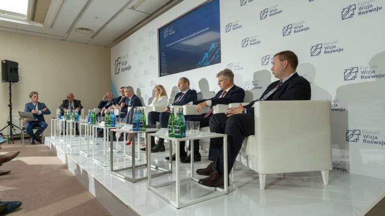 Forum Wizja Rozwoju 2021 - dzień II. Przyszłość portów i żeglugi - podsumowanie [WIDEO, ZDJĘCIA] - GospodarkaMorska.pl