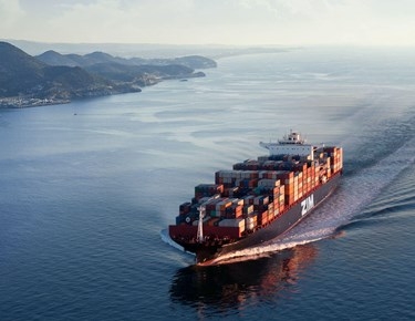 ZIM czarteruje kolejne pięć statków typu boxship o pojemności 7000 TEU napędzanych LNG od Seaspan Corp - GospodarkaMorska.pl