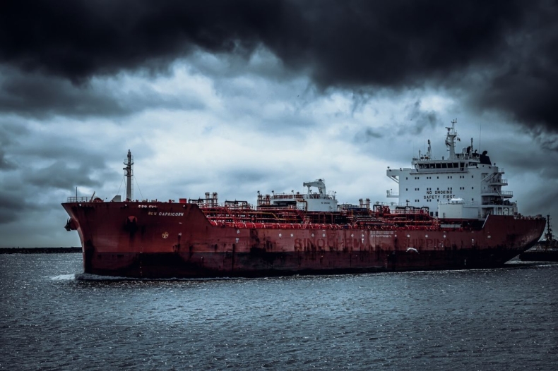 Kongestie i dobra koniunktura gospodarcza napędzają stawki. Analiza rynku frachtowego, czarterowego i kontraktowego (tydzień 32-35/2021) - GospodarkaMorska.pl