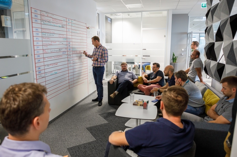 Prezes Damen Engineering Gdańsk: „Praca w interdyscyplinarnym zespole to dzisiaj absolutna konieczność” - GospodarkaMorska.pl