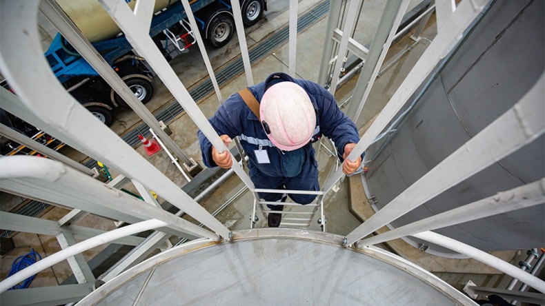 Maersk inwestuje w amerykański start-up, aby zabezpieczyć produkcję ekologicznego biometanolu - GospodarkaMorska.pl