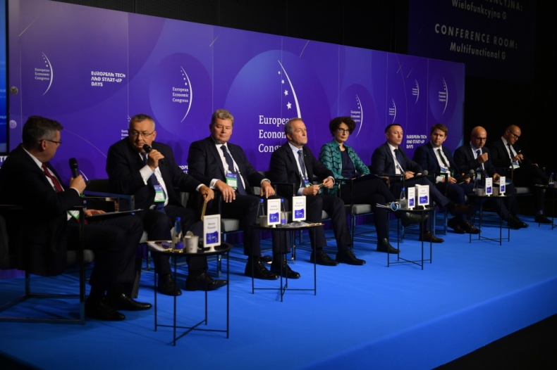 Adamczyk: do końca dekady polskie porty będą liderami na Bałtyku - GospodarkaMorska.pl