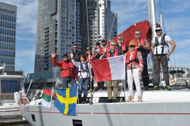 III Morskie Regaty Konsulów. Pokazali, że współpraca to podstawa [ZDJĘCIA] - GospodarkaMorska.pl