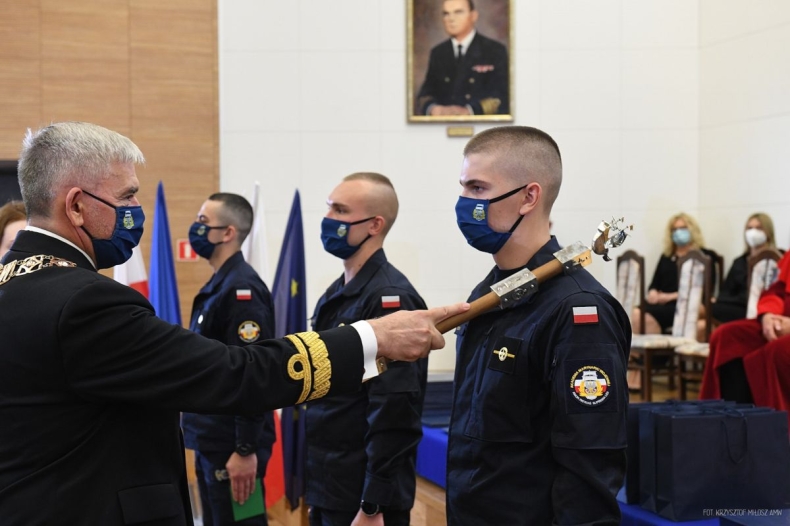 1100 nowych studentów w Akademii Marynarki Wojennej. Nowy rok akademicki rozpoczęty [ZDJĘCIA, WIDEO] - GospodarkaMorska.pl