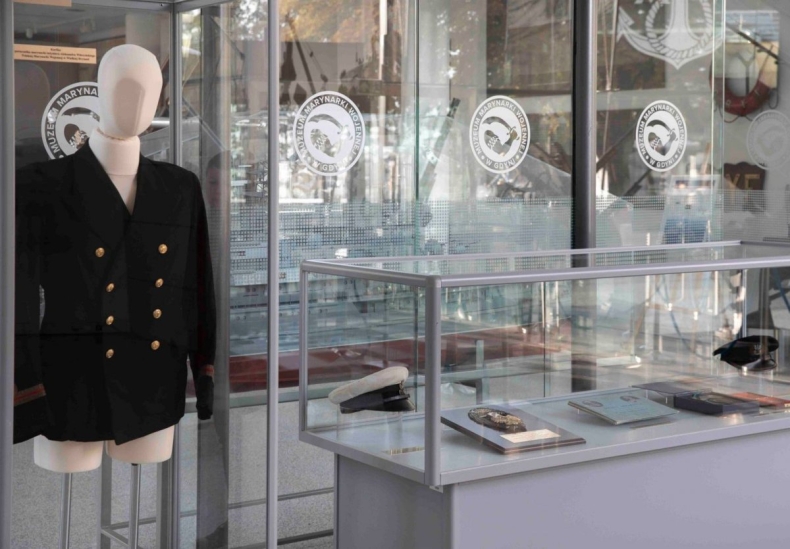 Eksponaty z wojenną historią w tle. Poznaj marynarskie losy na wystawie MMW - GospodarkaMorska.pl