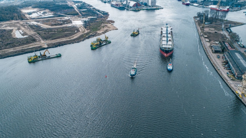 Gróbarczyk: w przyszłym roku zakończenie pogłębiania toru wodnego Szczecin-Świnoujście - GospodarkaMorska.pl