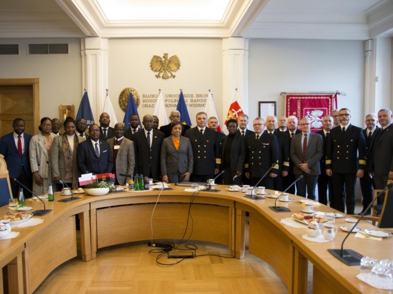 Uniwersytet Morski w Gdyni gości delegację z Angoli - GospodarkaMorska.pl