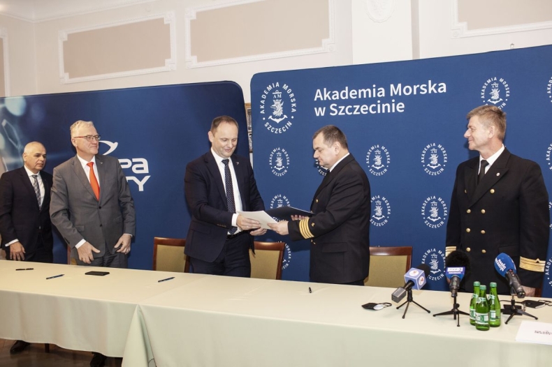 Wspólny kierunek i perspektywy - umowa ze spółkami Grupy Azoty podpisana - GospodarkaMorska.pl