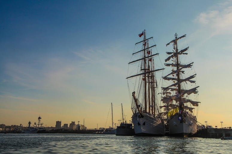 Ekwador. Operacja przeciwko przemytnikom narkotyków, przejęto dziewięć statków z kokainą - GospodarkaMorska.pl