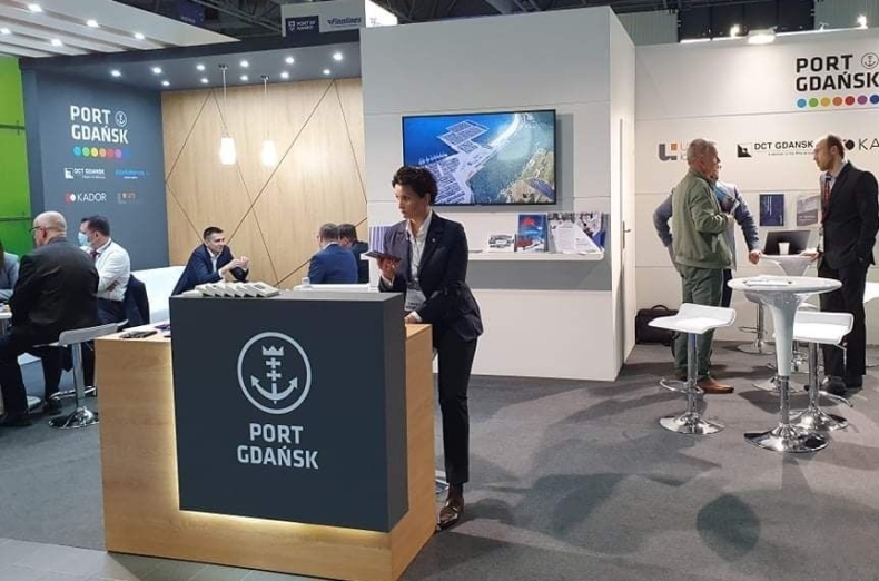 Targi TransLogistica do piątku w stolicy. Branża morska z Trójmiasta bierze w nich udział  - GospodarkaMorska.pl