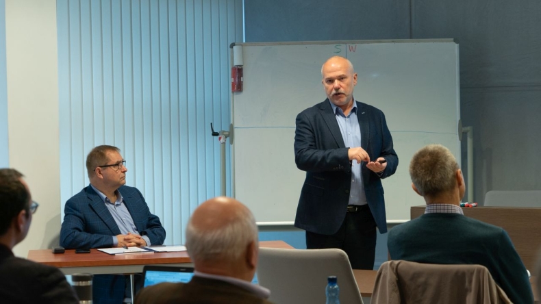 Eleship coraz bliżej komercjalizacji swojego oprogramowania. Czas na opinie branży [WIDEO] - GospodarkaMorska.pl