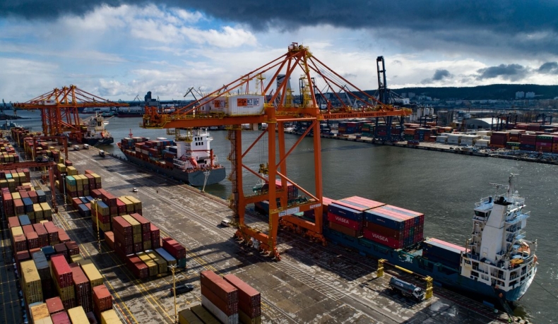 W przyszłym tygodniu otwarcie ofert na dzierżawę terminala kontenerowego w Porcie Gdynia - GospodarkaMorska.pl