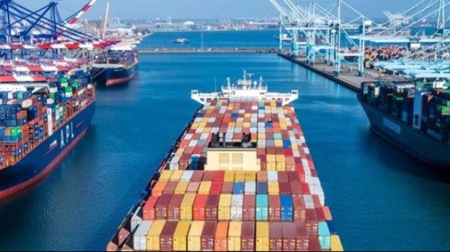 Sea-Intelligence: dwie trzecie wszystkich kontenerowców jest opóźnionych - GospodarkaMorska.pl