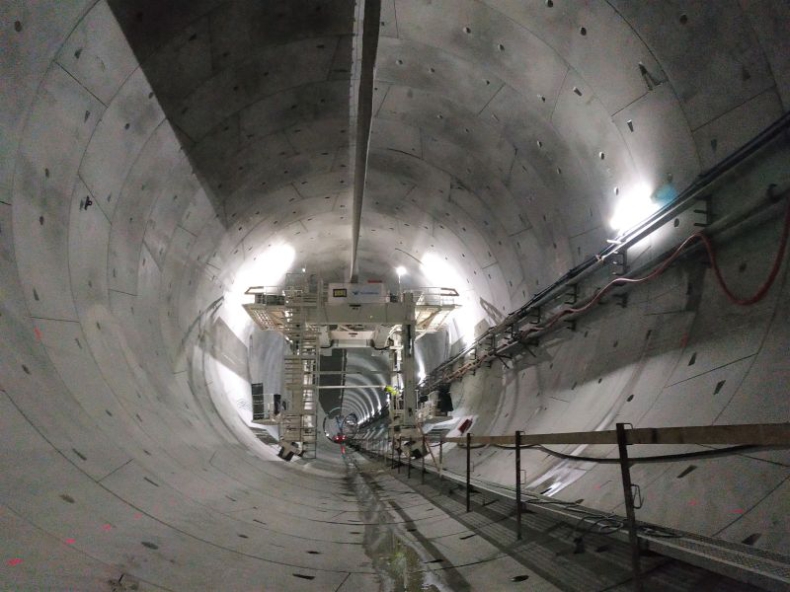 Świnoujście. Trwa budowa tunelu - głowica już wyciągnięta [ZDJĘCIA] - GospodarkaMorska.pl