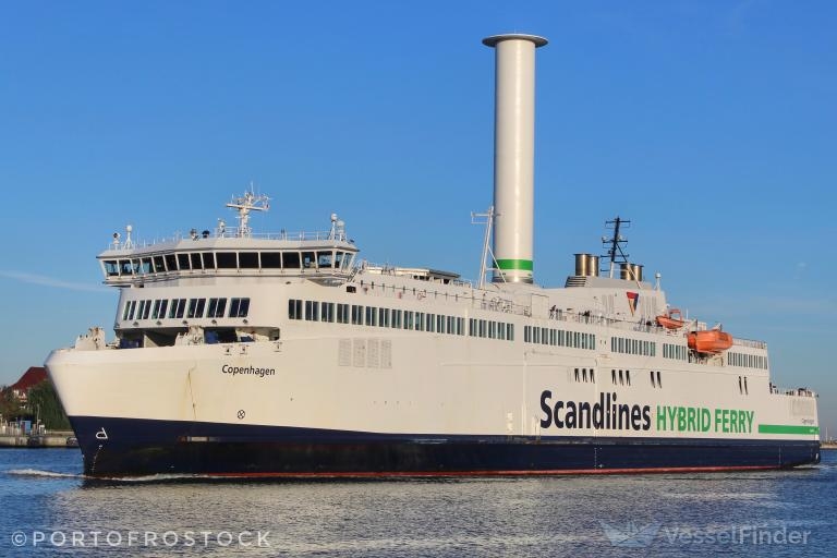 Rotorowiec Copenhagen w Remontowej - GospodarkaMorska.pl