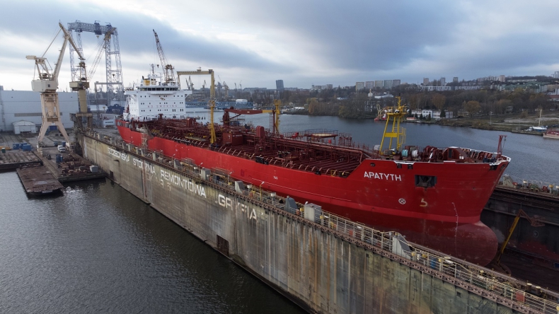 Intensywne prace w stoczni "Gryfia". Remontują cztery statki jednocześnie - GospodarkaMorska.pl