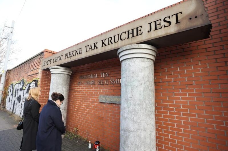 27 lat temu wybuchł pożar w Stoczni Gdańskiej. Życie straciło siedem osób  - GospodarkaMorska.pl