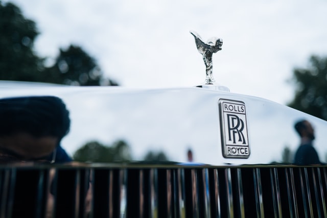 Rolls-Royce dostawcą silników do hybrydowych holowników - GospodarkaMorska.pl
