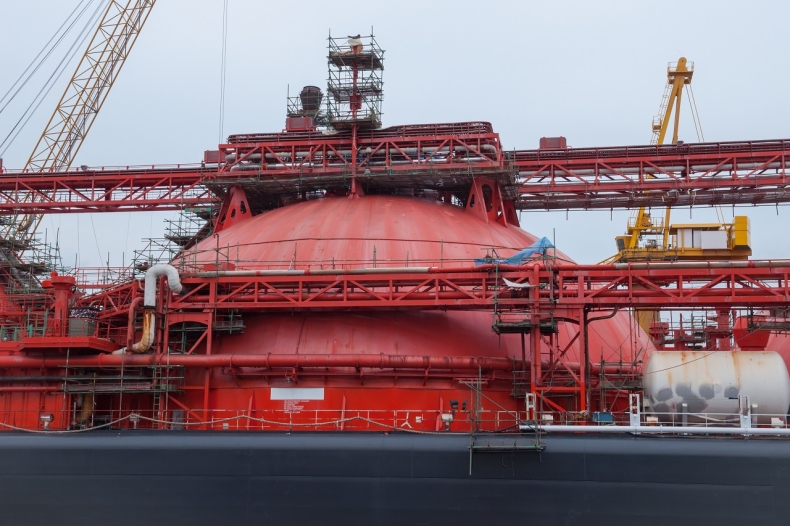 PGNiG: ze Świnoujścia wyjechało już 15 tysięcy autocystern z LNG - GospodarkaMorska.pl