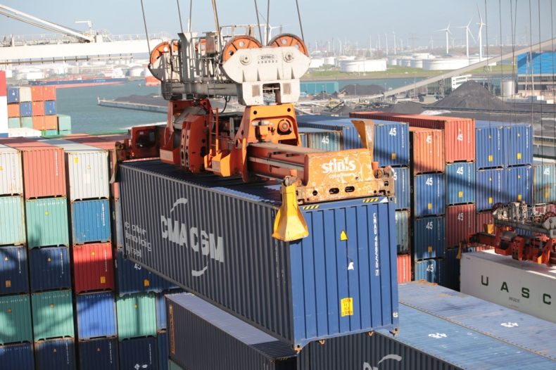 Port w Rotterdamie przekracza granicę 15 mln TEU - GospodarkaMorska.pl