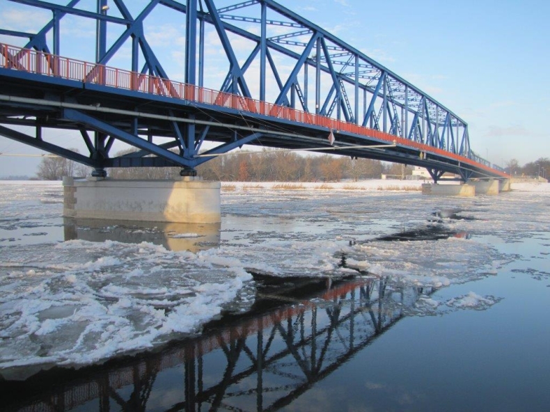 Zachodniopomorskie. Już w czwartek akcja lodołamania na Odrze - GospodarkaMorska.pl