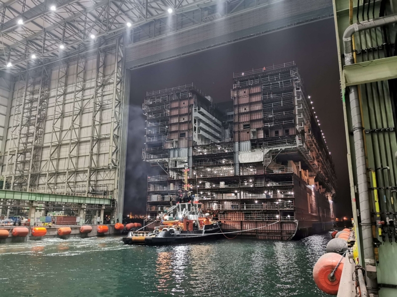 Niemiecka stocznia MV Werften ogłasza upadłość, zatrudnia 1900 osób - GospodarkaMorska.pl