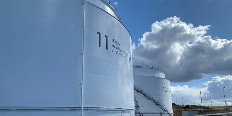 PERN: w 2021 r. o prawie jedną trzecią wzrosły przeładunki paliw z morza w porównaniu z rekordowym 2019 r. - GospodarkaMorska.pl