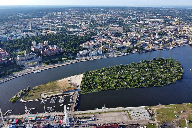 Akt oskarżenia w zw. z budową portu jachtowego na Wyspie Grodzkiej w Szczecinie - GospodarkaMorska.pl