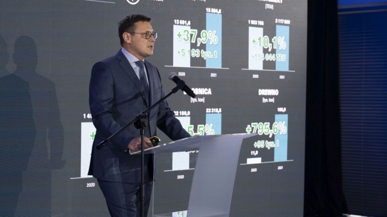 Port Gdańsk z historycznym rekordem przeładunków - 53,2 mln ton: "Mamy bardzo duże aspiracje" [WIDEO] - GospodarkaMorska.pl