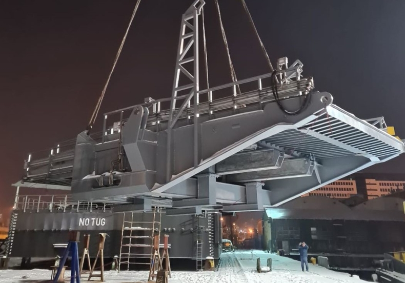 MAG w Gdyni przeładował 80-tonową rampę z precyzją na centymetry [ZDJĘCIA] - GospodarkaMorska.pl