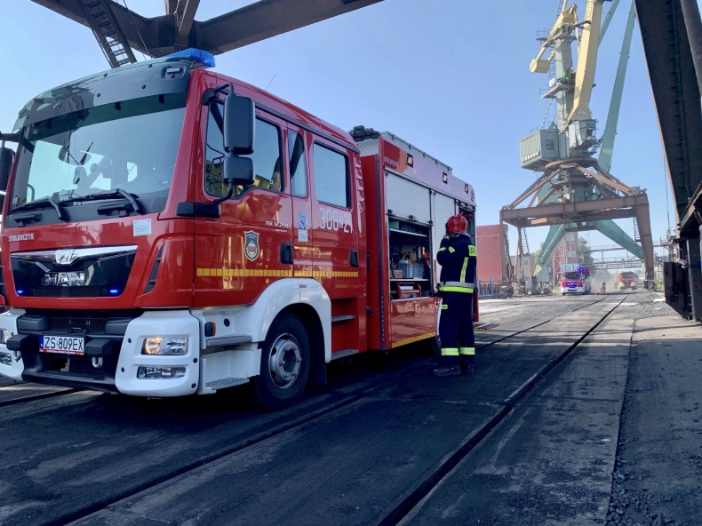 Portowa Straż Pożarna w Szczecinie zrobiła podsumowanie roku 2021. Jakie plany na 2022? - GospodarkaMorska.pl