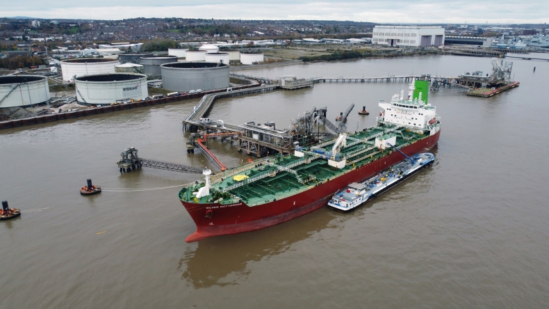 Port w Hamburgu stanie się hubem wodorowym  - GospodarkaMorska.pl